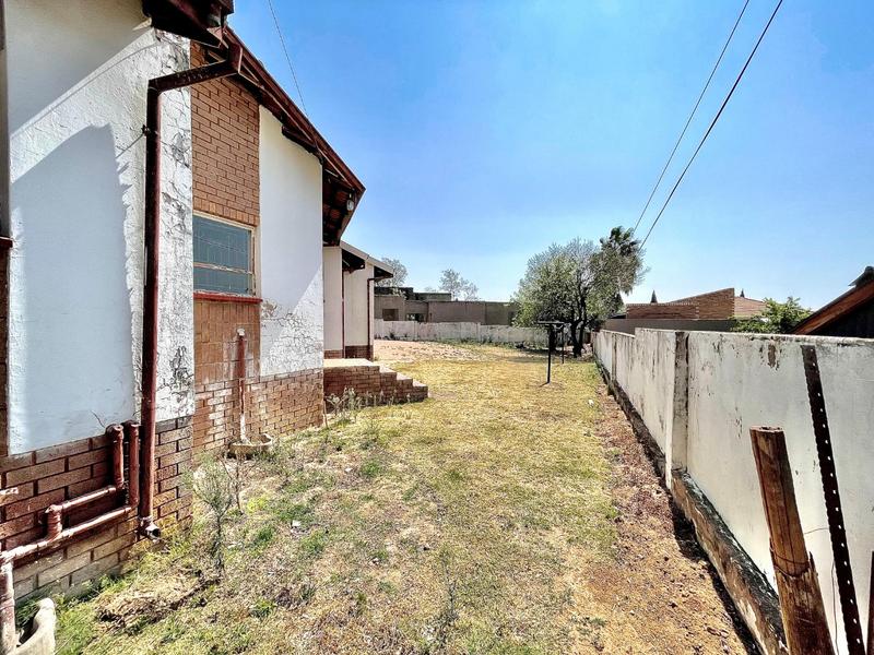 To Let 3 Bedroom Property for Rent in Country View Gauteng