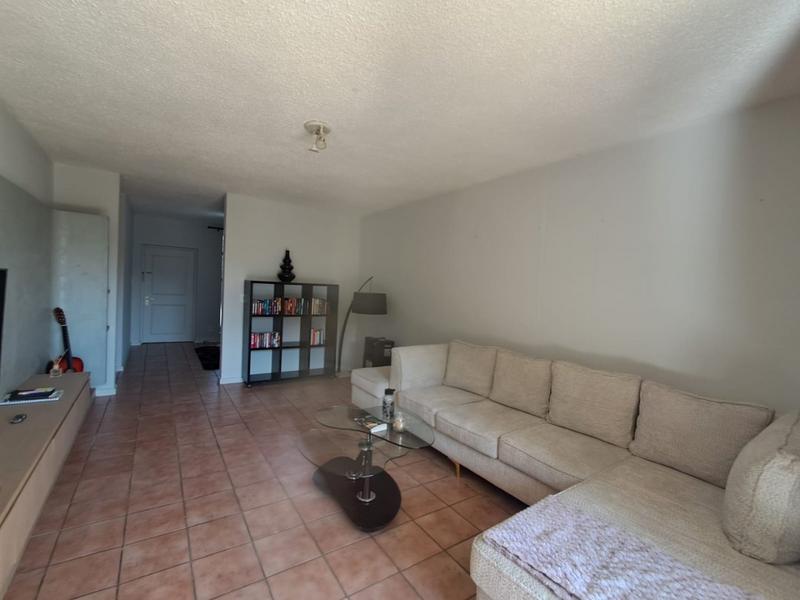 To Let 2 Bedroom Property for Rent in Sandhurst Gauteng