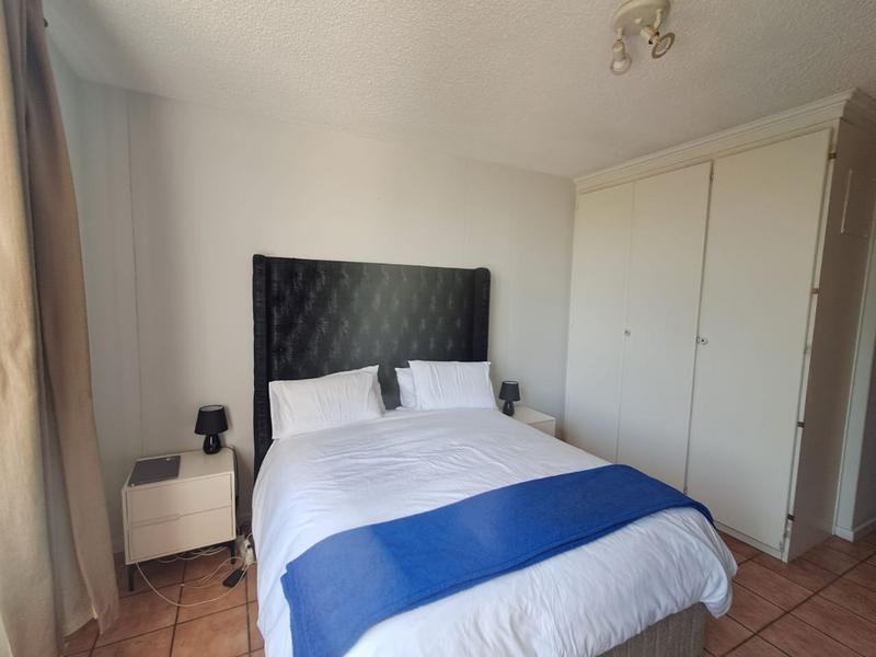 To Let 2 Bedroom Property for Rent in Sandhurst Gauteng