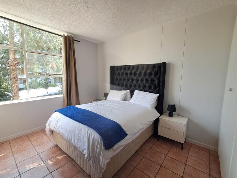 To Let 2 Bedroom Property for Rent in Sandhurst Gauteng