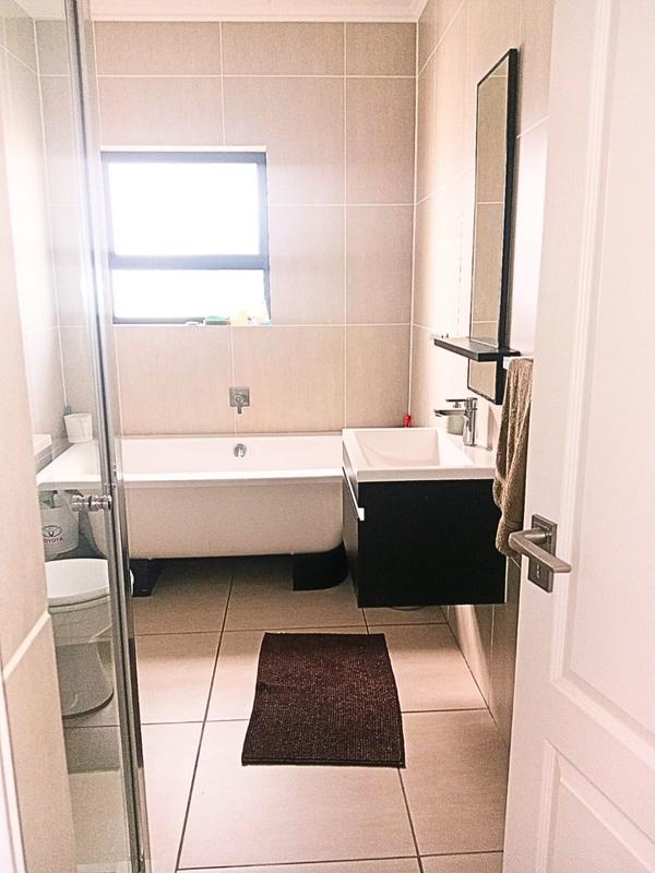 3 Bedroom Property for Sale in Greenstone Hill Gauteng