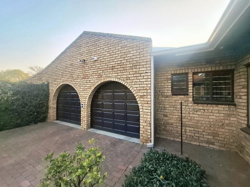 To Let 3 Bedroom Property for Rent in Morningside Manor Gauteng