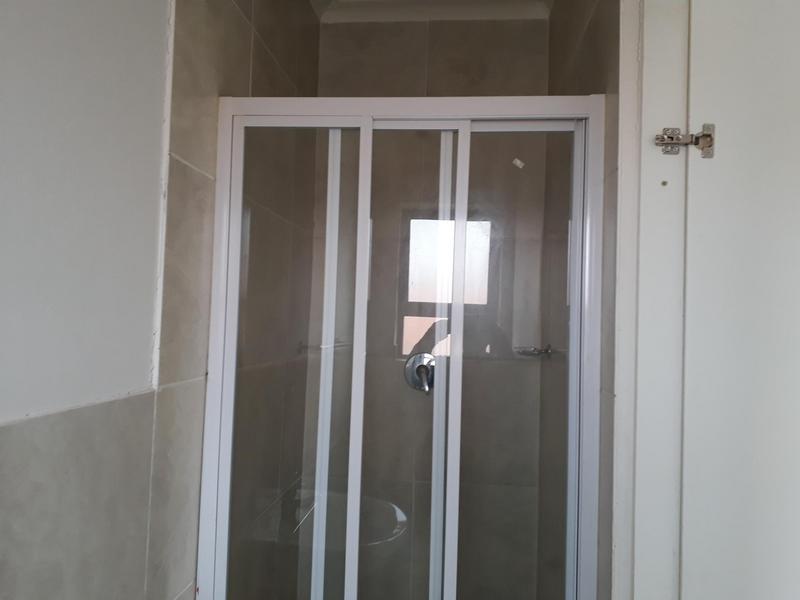 To Let 2 Bedroom Property for Rent in Groblerpark Gauteng