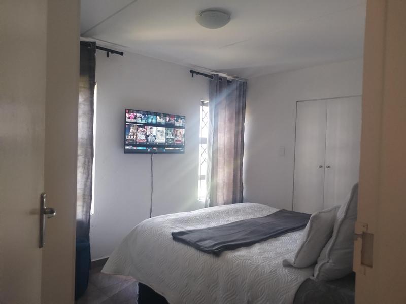 To Let 2 Bedroom Property for Rent in Groblerpark Gauteng