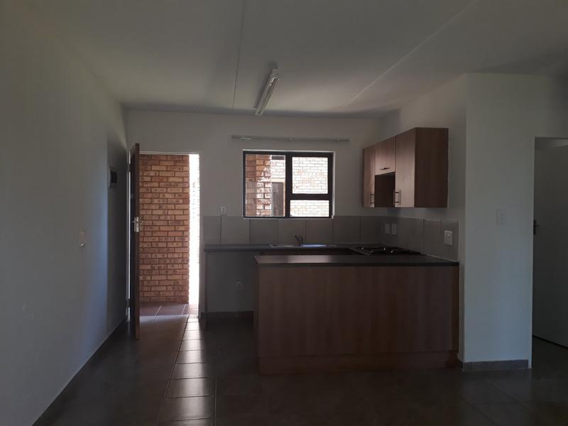 To Let 2 Bedroom Property for Rent in Groblerpark Gauteng