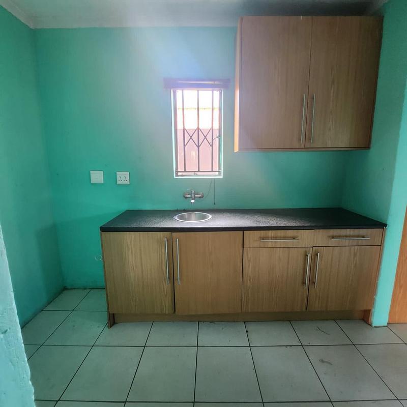 To Let 1 Bedroom Property for Rent in Naledi Gauteng