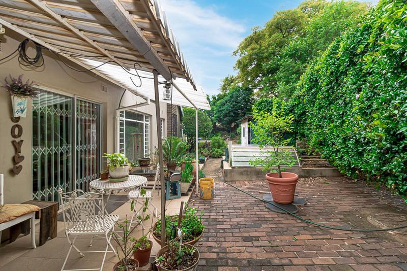 5 Bedroom Property for Sale in Breaunanda Gauteng
