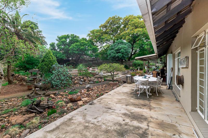 5 Bedroom Property for Sale in Breaunanda Gauteng