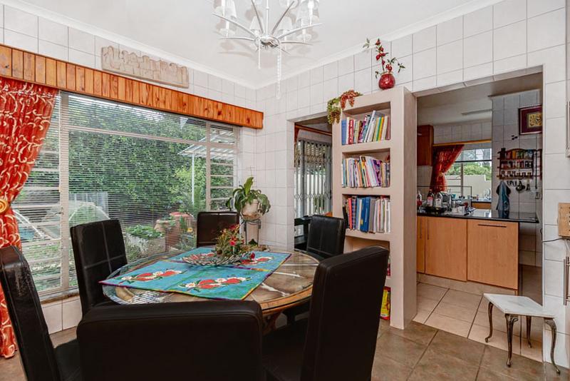 5 Bedroom Property for Sale in Breaunanda Gauteng