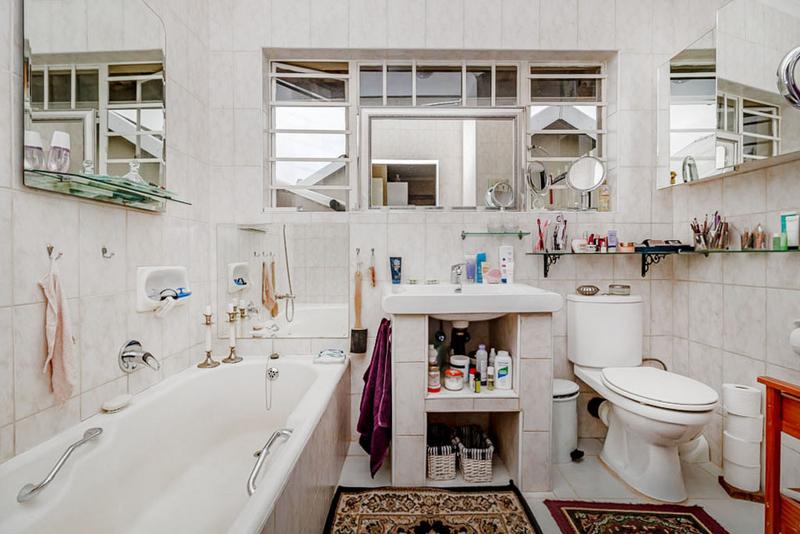 5 Bedroom Property for Sale in Breaunanda Gauteng