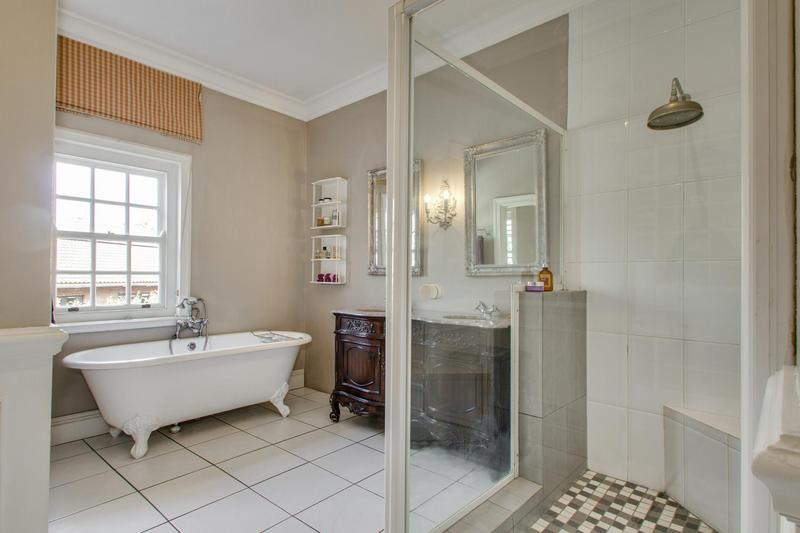 4 Bedroom Property for Sale in Fourways Gardens Gauteng