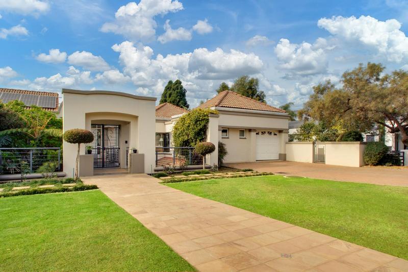 4 Bedroom Property for Sale in Dainfern Golf Estate Gauteng