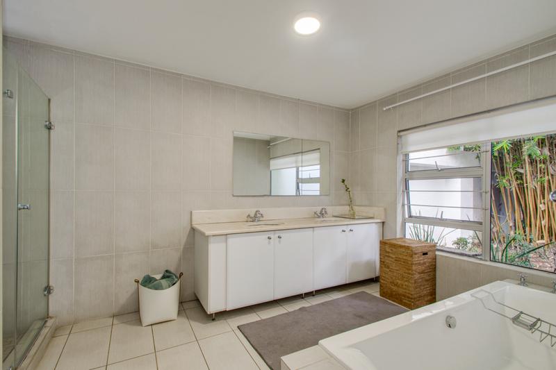 3 Bedroom Property for Sale in Bryanston Gauteng