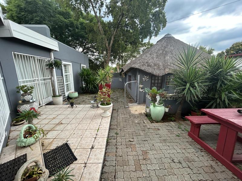 To Let 4 Bedroom Property for Rent in Rooihuiskraal Gauteng