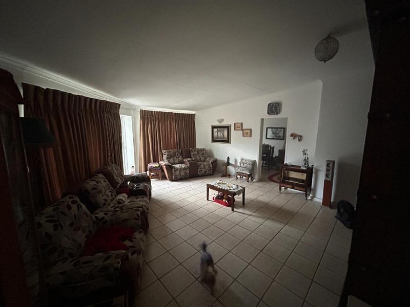To Let 4 Bedroom Property for Rent in Rooihuiskraal Gauteng