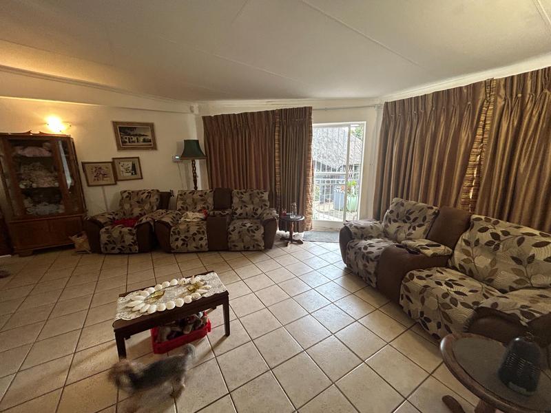 To Let 4 Bedroom Property for Rent in Rooihuiskraal Gauteng