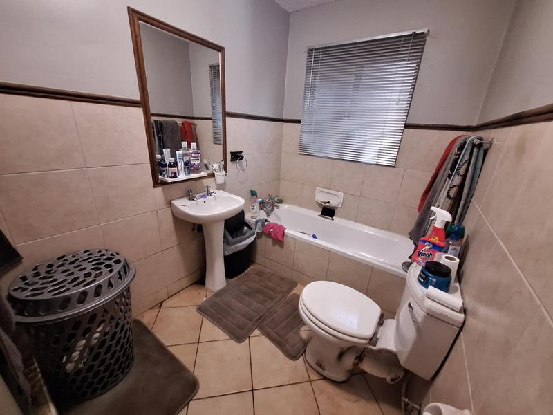 To Let 2 Bedroom Property for Rent in Eco Park Gauteng