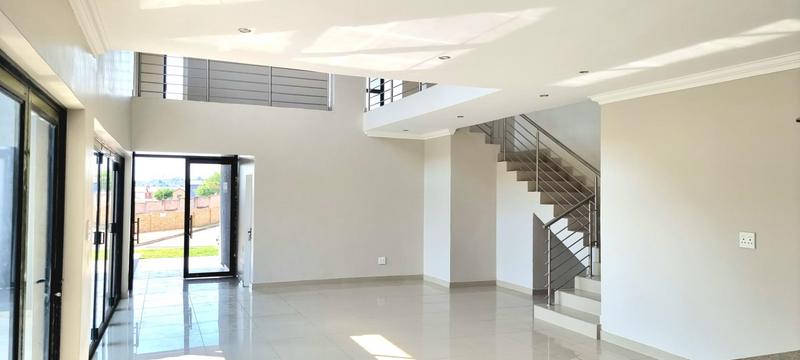 4 Bedroom Property for Sale in Eldoraigne Gauteng