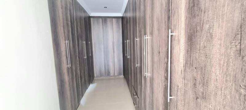 4 Bedroom Property for Sale in Eldoraigne Gauteng