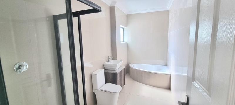 4 Bedroom Property for Sale in Eldoraigne Gauteng
