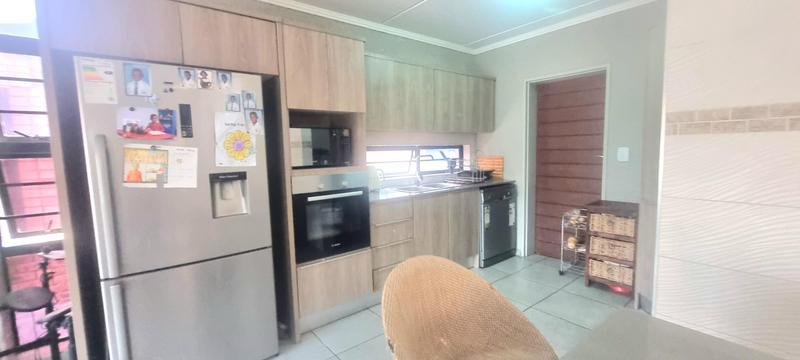 3 Bedroom Property for Sale in Amberfield Gauteng