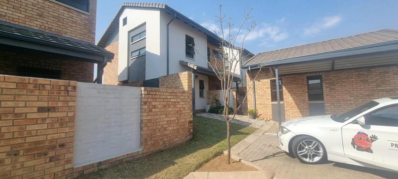 3 Bedroom Property for Sale in Amberfield Gauteng