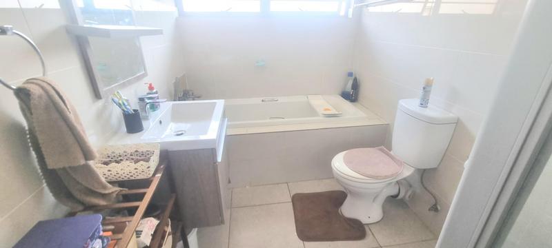 3 Bedroom Property for Sale in Amberfield Gauteng