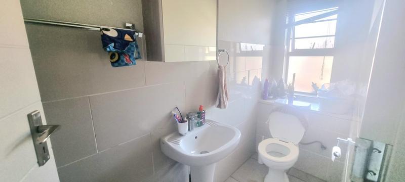3 Bedroom Property for Sale in Amberfield Gauteng