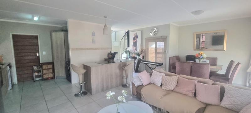3 Bedroom Property for Sale in Amberfield Gauteng