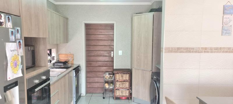 3 Bedroom Property for Sale in Amberfield Gauteng