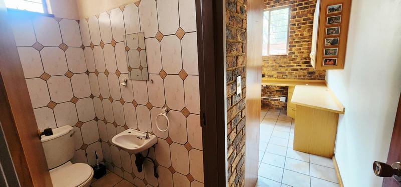 4 Bedroom Property for Sale in Pretoria North Gauteng