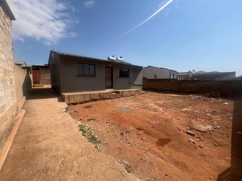 2 Bedroom Property for Sale in Tembisa Central Gauteng