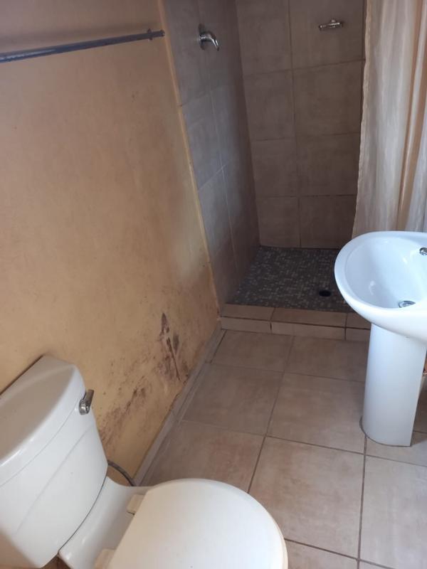 2 Bedroom Property for Sale in Tembisa Central Gauteng