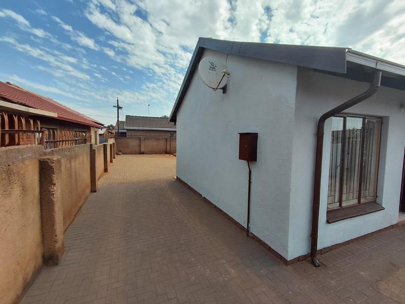 2 Bedroom Property for Sale in Soshanguve East Gauteng