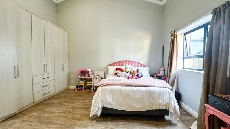 4 Bedroom Property for Sale in Midstream Ridge Gauteng
