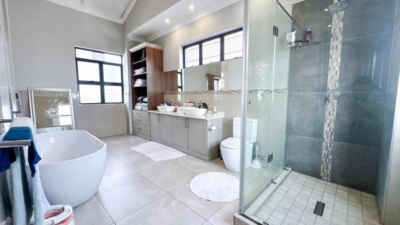 4 Bedroom Property for Sale in Midstream Ridge Gauteng