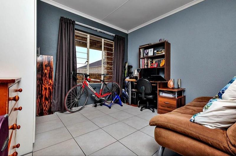 2 Bedroom Property for Sale in Wilro Park Gauteng
