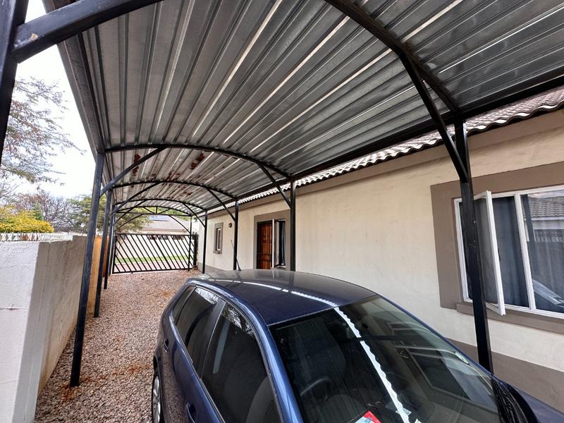 2 Bedroom Property for Sale in Hesteapark Gauteng