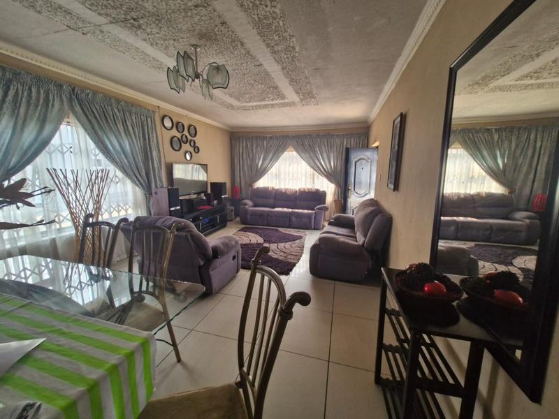 4 Bedroom Property for Sale in Danville Gauteng
