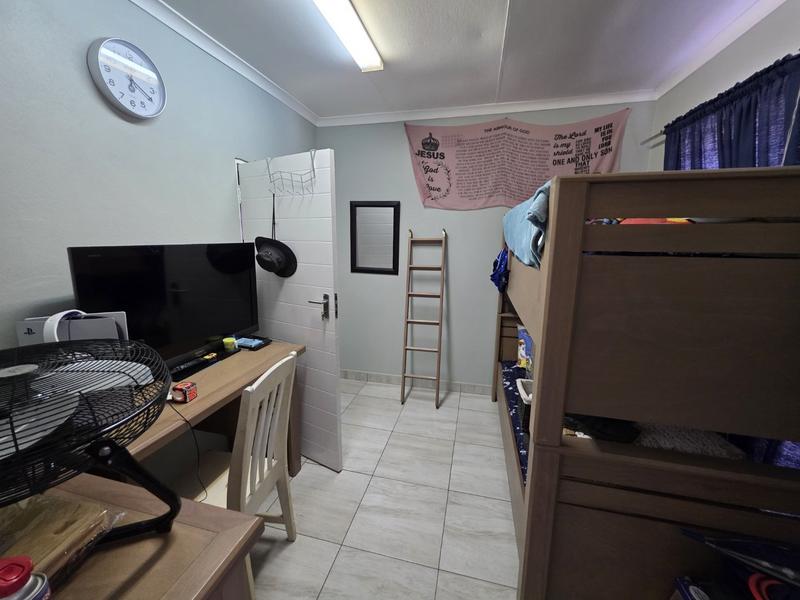 5 Bedroom Property for Sale in Sinoville Gauteng