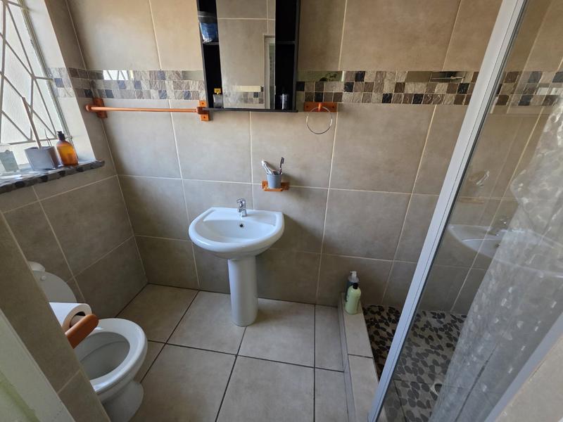 5 Bedroom Property for Sale in Sinoville Gauteng