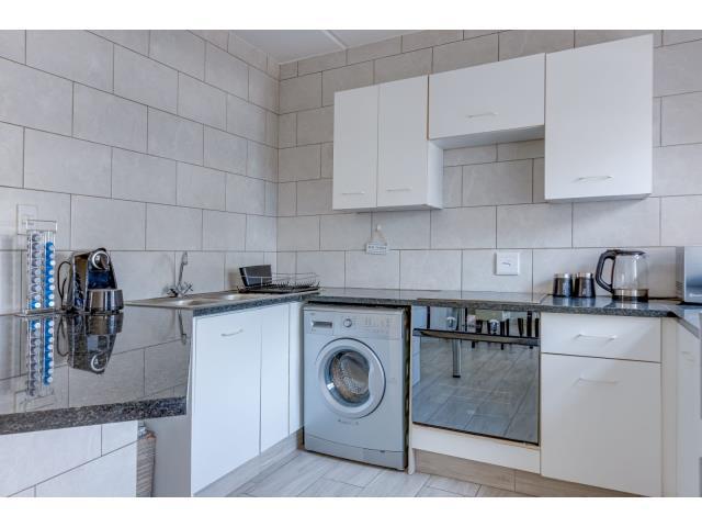 To Let 1 Bedroom Property for Rent in Morningside Gauteng