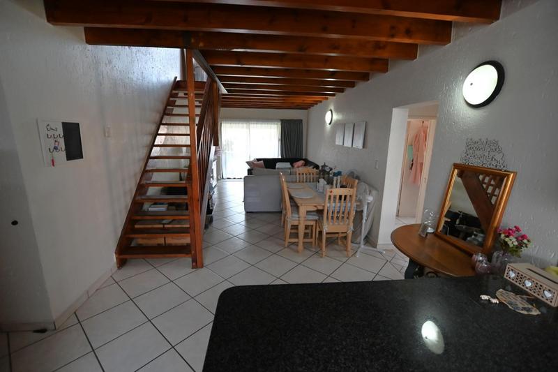 To Let 2 Bedroom Property for Rent in Paulshof Gauteng