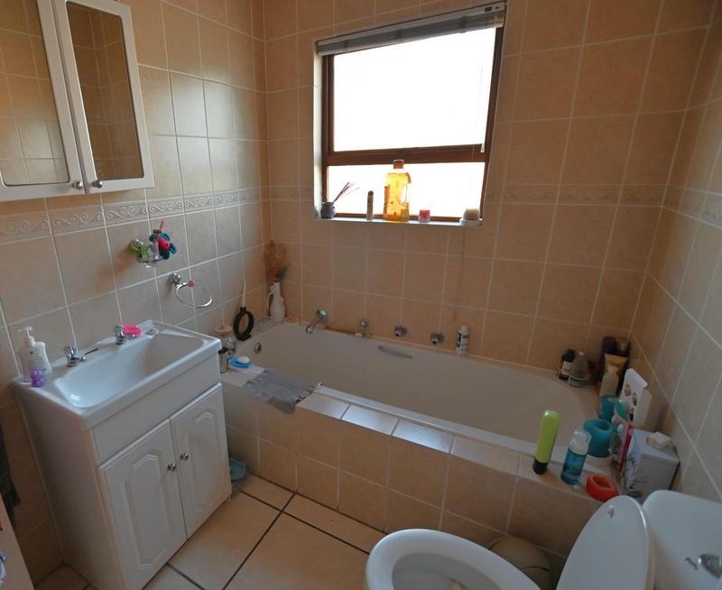 To Let 2 Bedroom Property for Rent in Paulshof Gauteng