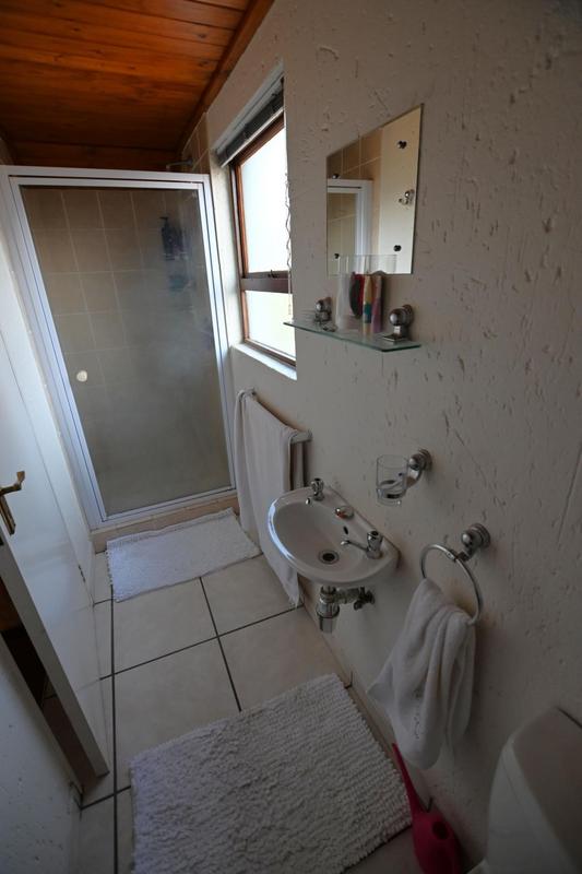To Let 2 Bedroom Property for Rent in Paulshof Gauteng