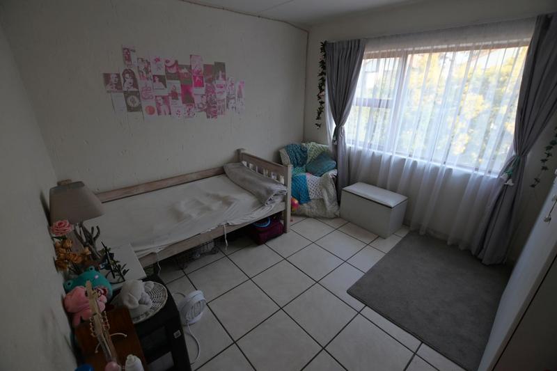 To Let 2 Bedroom Property for Rent in Paulshof Gauteng