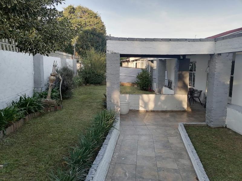 4 Bedroom Property for Sale in Roodepoort Gauteng