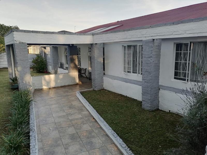 4 Bedroom Property for Sale in Roodepoort Gauteng
