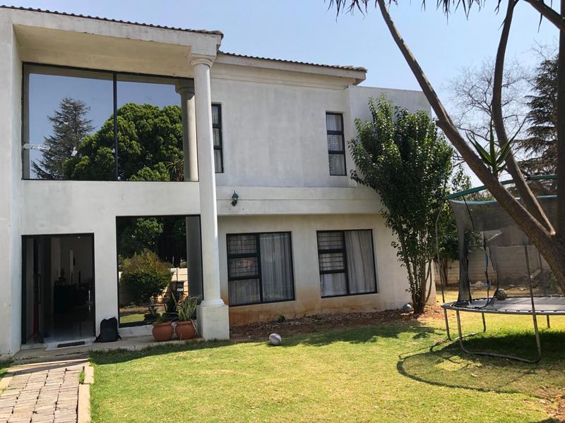 4 Bedroom Property for Sale in Strubensvallei Gauteng