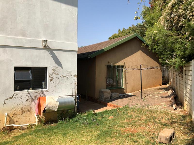 4 Bedroom Property for Sale in Strubensvallei Gauteng